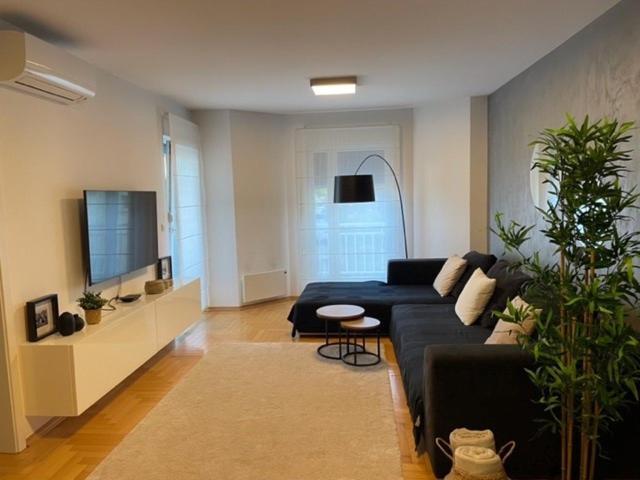 Apartment Lungomare พูลา ภายนอก รูปภาพ