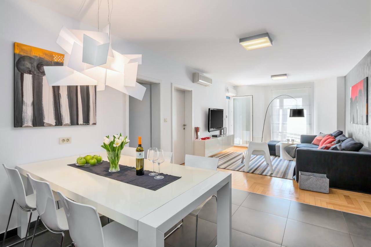 Apartment Lungomare พูลา ภายนอก รูปภาพ