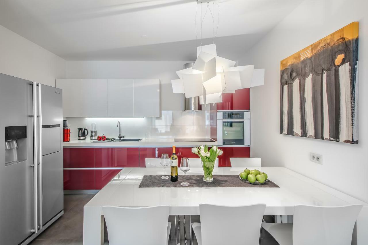 Apartment Lungomare พูลา ภายนอก รูปภาพ