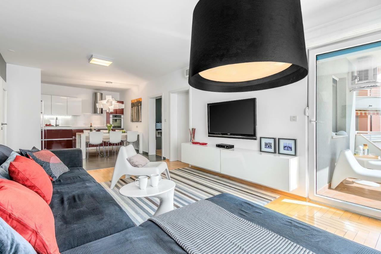 Apartment Lungomare พูลา ภายนอก รูปภาพ